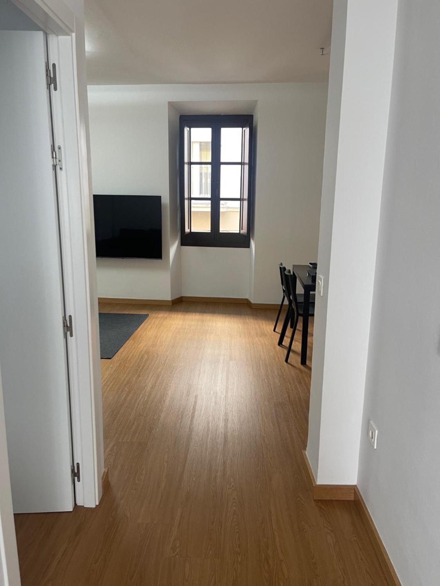 Appartamento Calle Rodrigo De Triana Con Opcion De Parking *